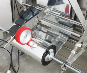 Puffed Food Nuts Packaging Machine With Nitrogen Flushing