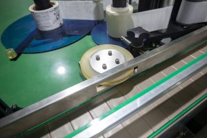 Automatic Round Bottle Labeling Machine