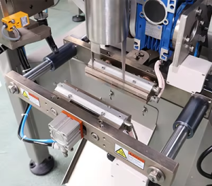 60-80 Bags/Min High Speed Small Packaging Machine